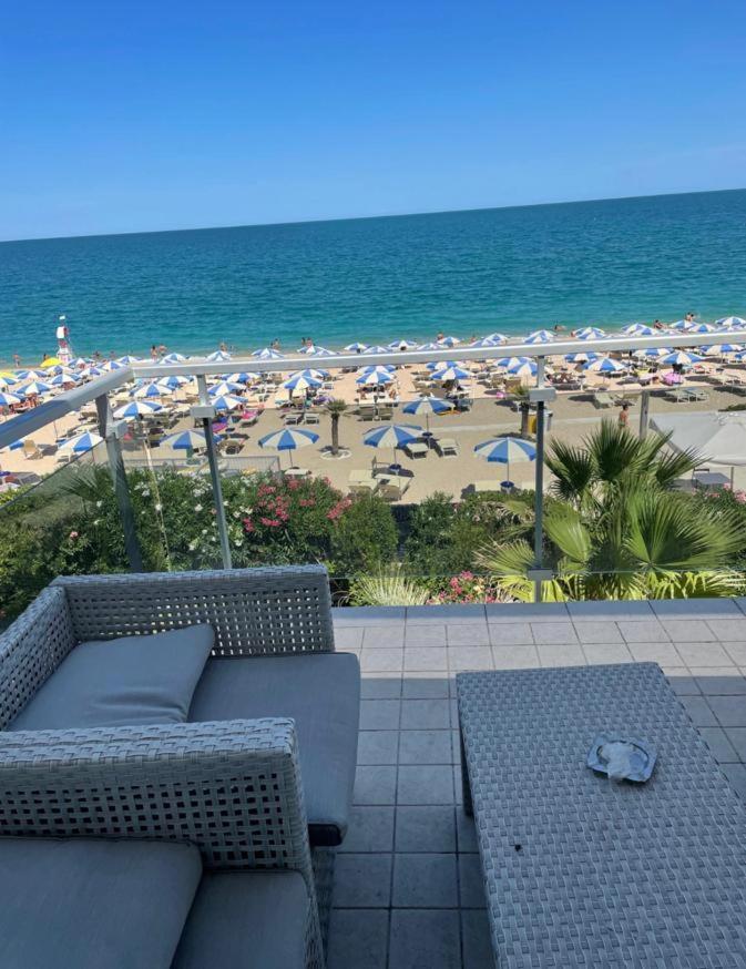 Conero Casa - Marcelli Di Numana In Via Litoranea 101 Sul Mare Vista Spiaggia Con Parcheggio Esclusivo Exterior foto